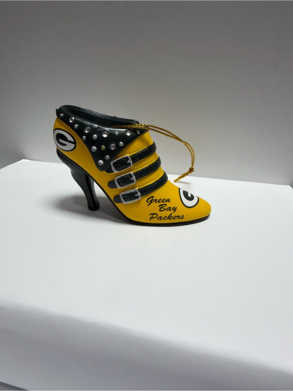 2011 Bradford Exchange Green Bay Packers “Triple Threat” Stiletto Shoe Ornament - Picture 1 of 8